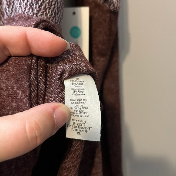 Pink Clover‎ White Knit Top - Picture 4 of 7